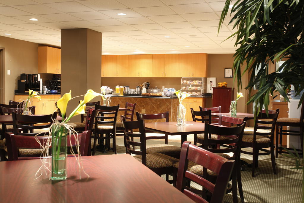 Pomeroy Inn & Suites Fort St. John Extérieur photo