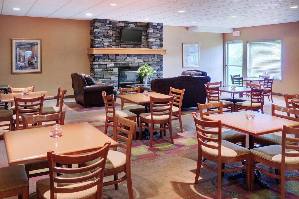 Pomeroy Inn & Suites Fort St. John Extérieur photo
