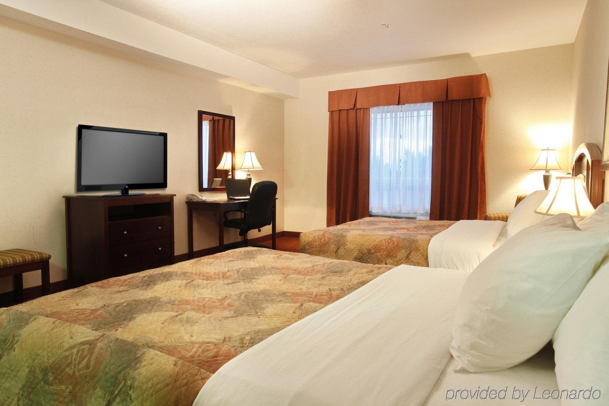 Pomeroy Inn & Suites Fort St. John Extérieur photo