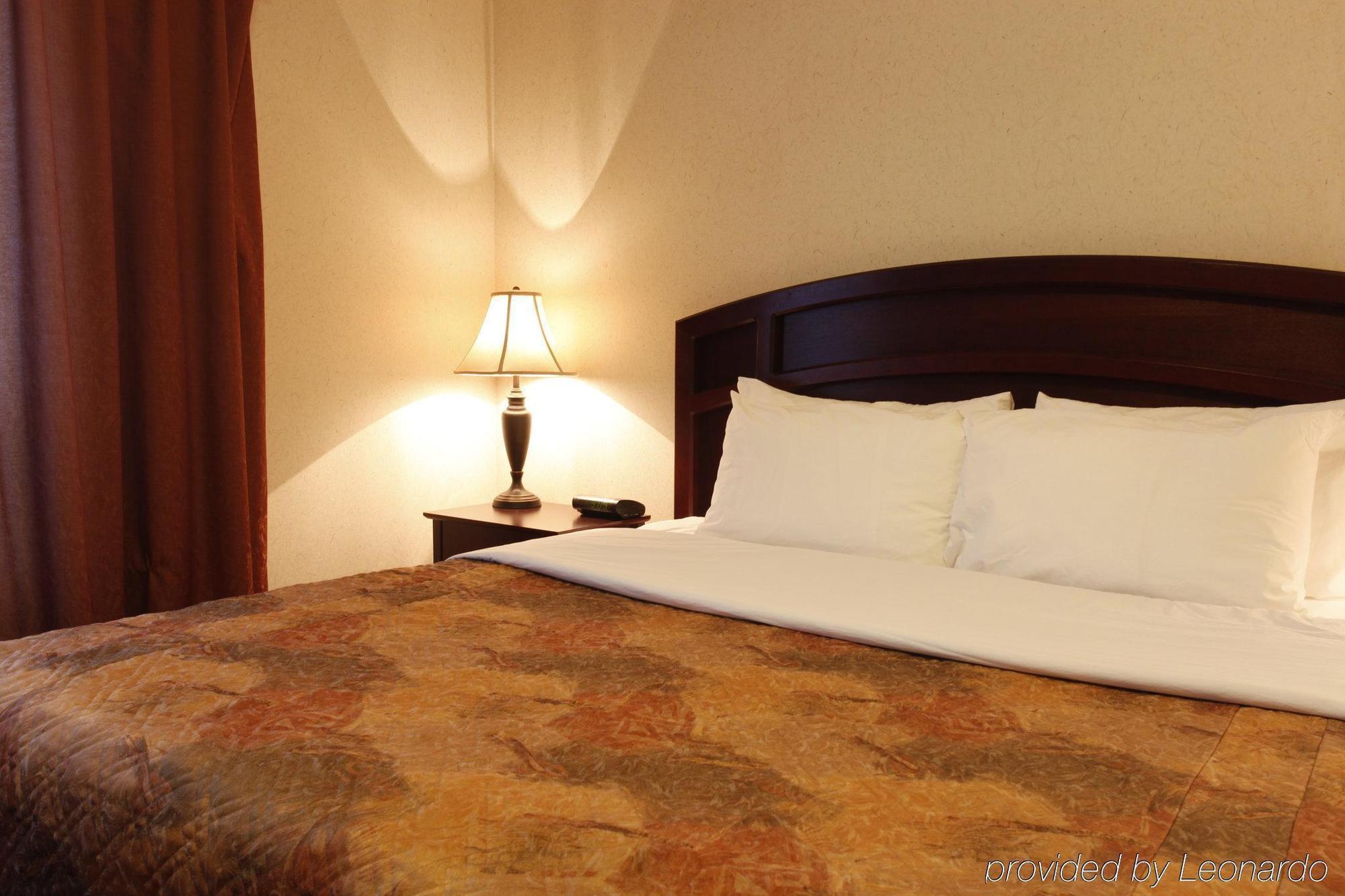 Pomeroy Inn & Suites Fort St. John Extérieur photo