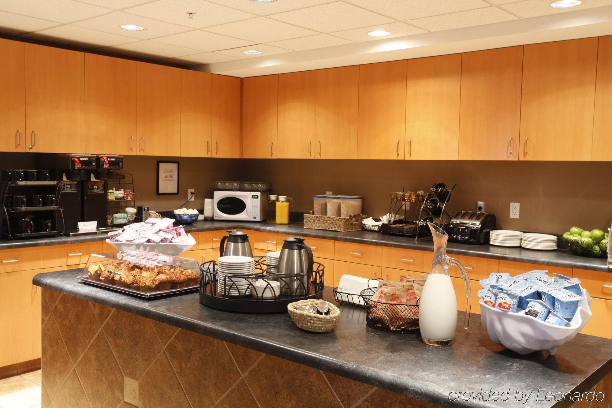 Pomeroy Inn & Suites Fort St. John Extérieur photo